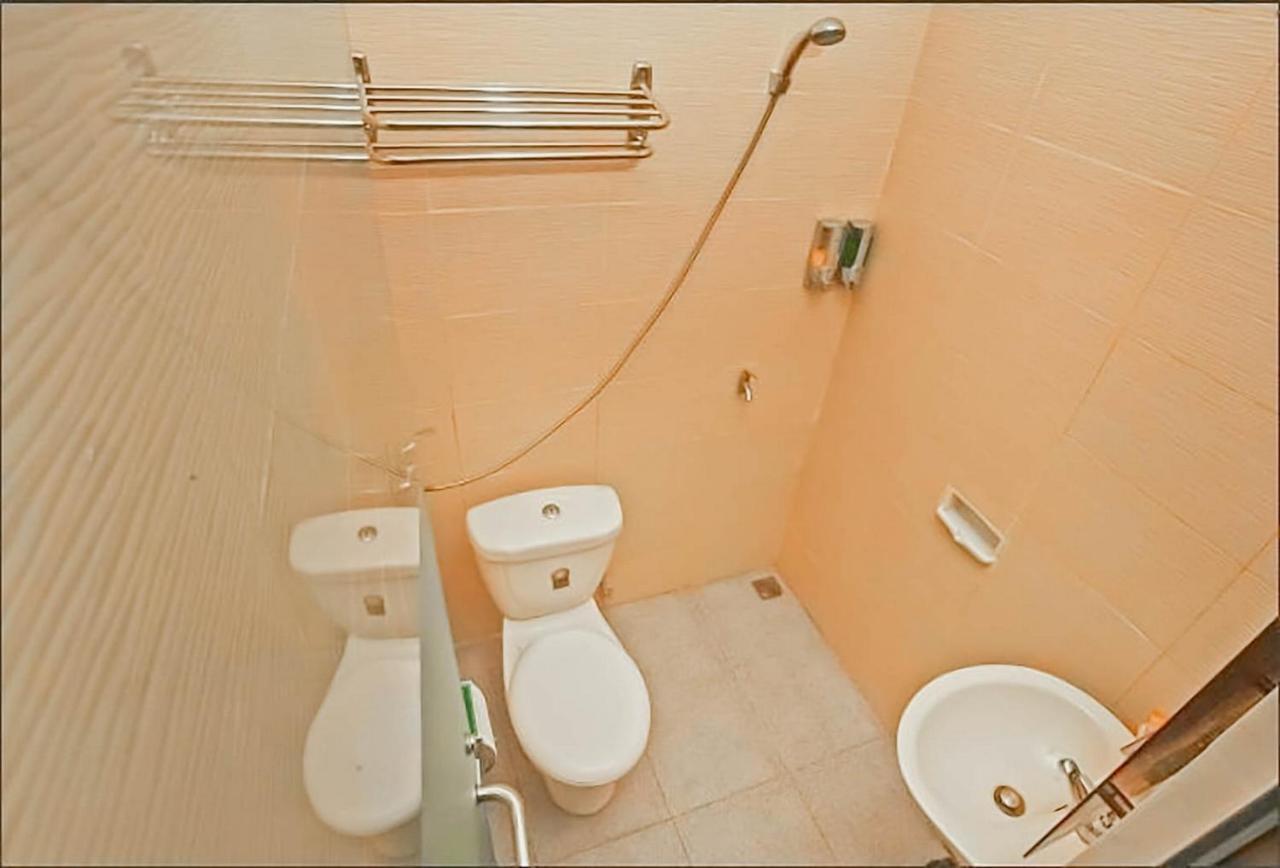 Urbanview Hotel Bagoes Sintang By Reddoorz Екстериор снимка